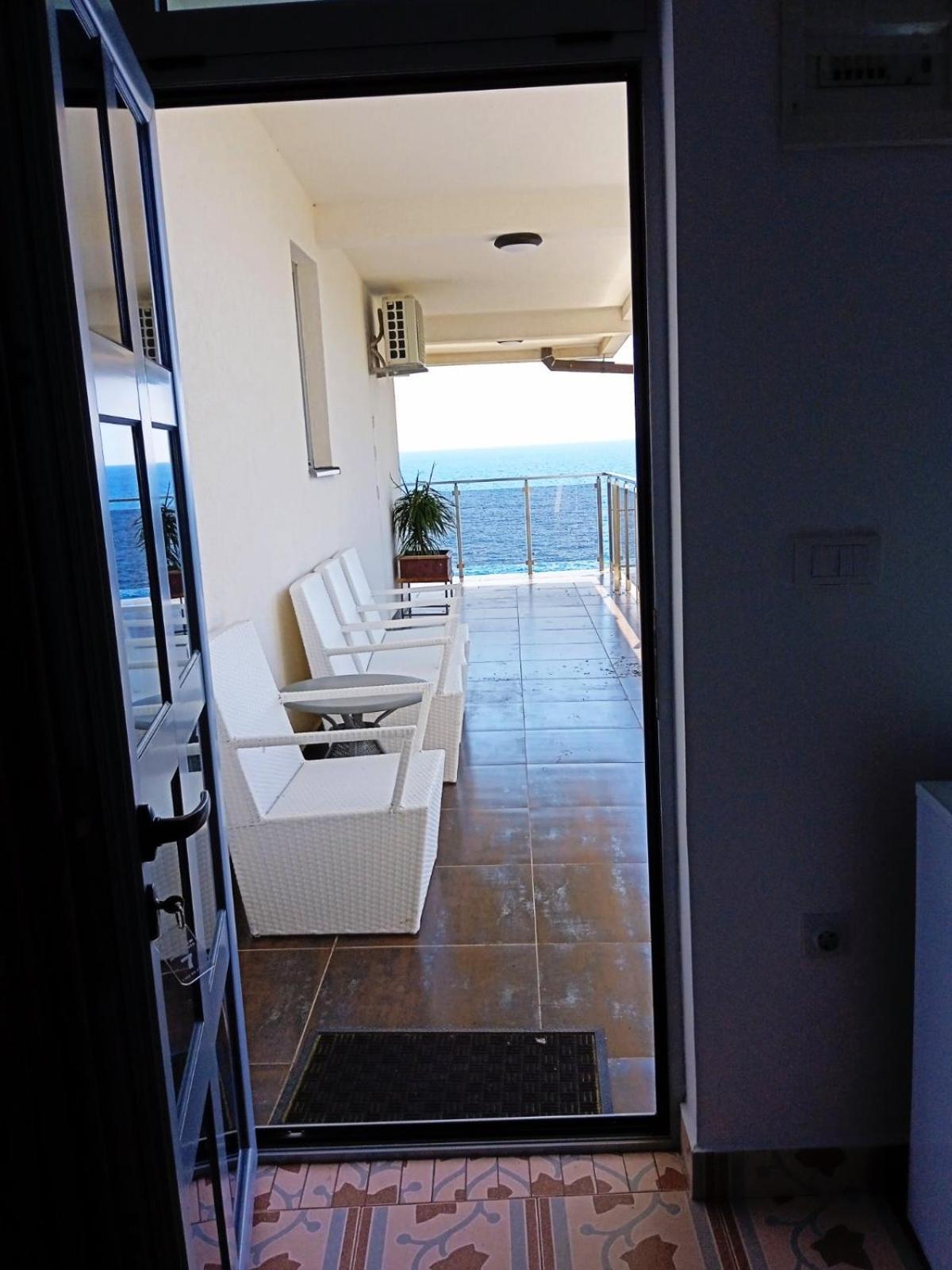 Sunset View Apartments Бар Стая снимка